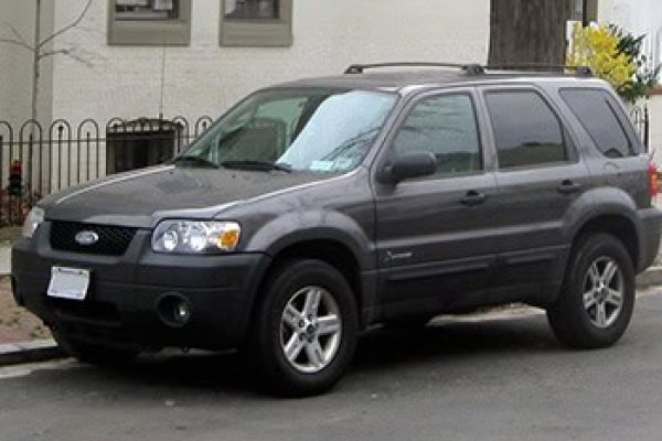 1st-Ford-Escape-Hybrid_